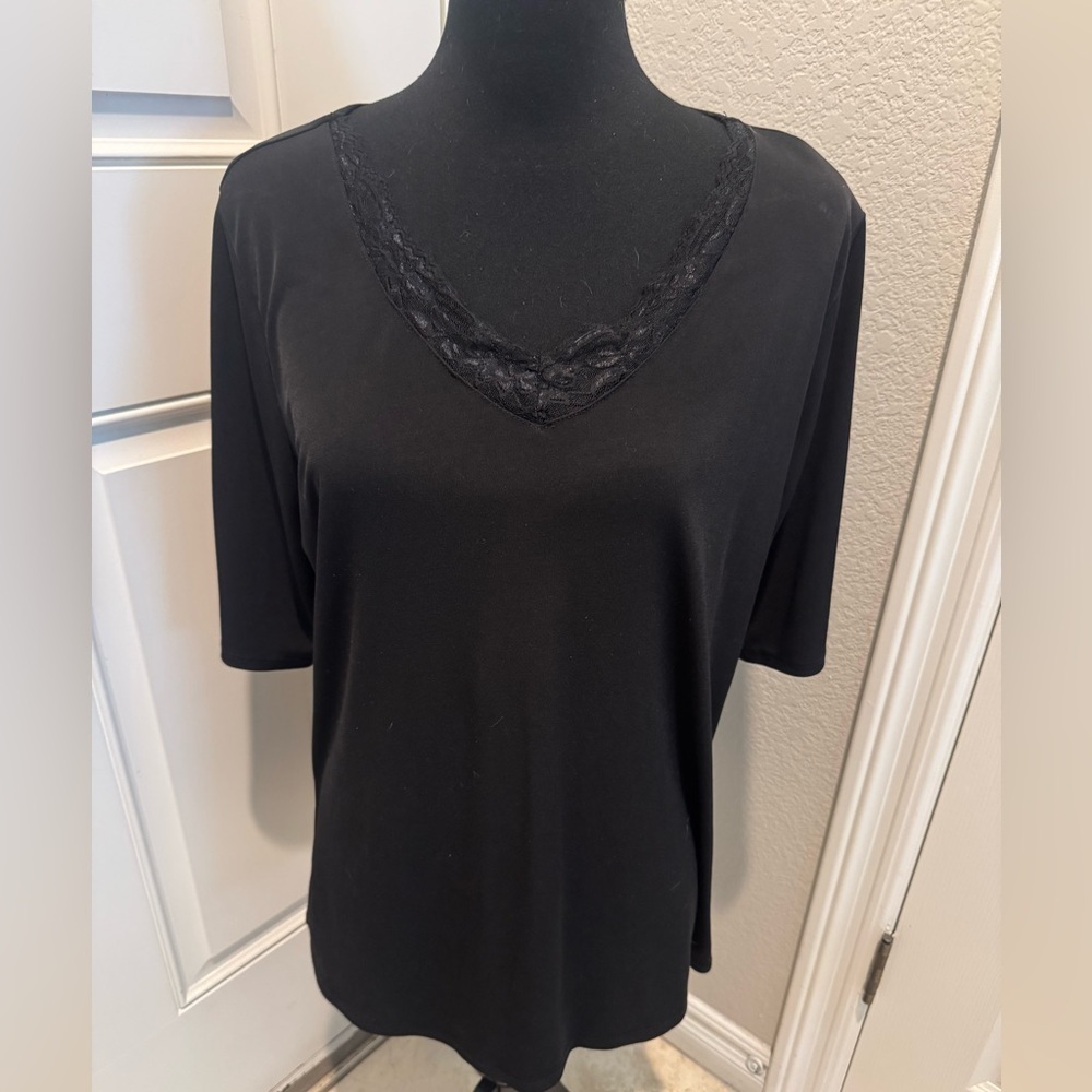 Torrid black lace detail soft Women's Top size 1x